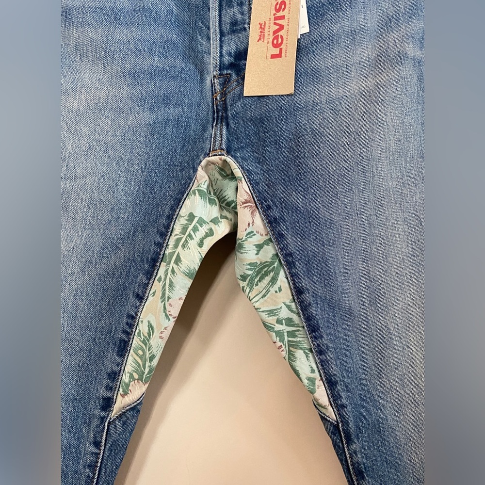Levi's Altered Taper Men's Blue Jeans Gusset Funky 30/30 Women Fit Like 27-28 - Picture 3 of 16